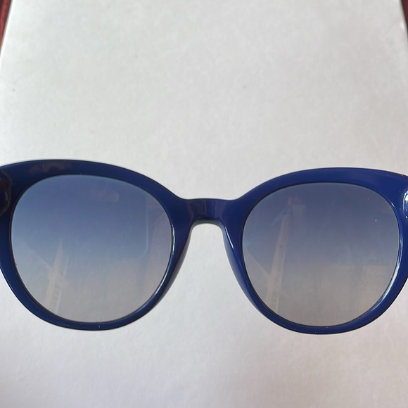 Tory Burch sunglasses - Picture 6 of 8